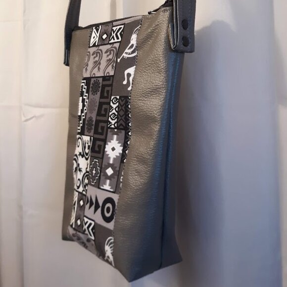 New Southwestern Kokopelli Shoulder Bag Purse Gray Faux Leather travel pouch - Picture 5 of 11